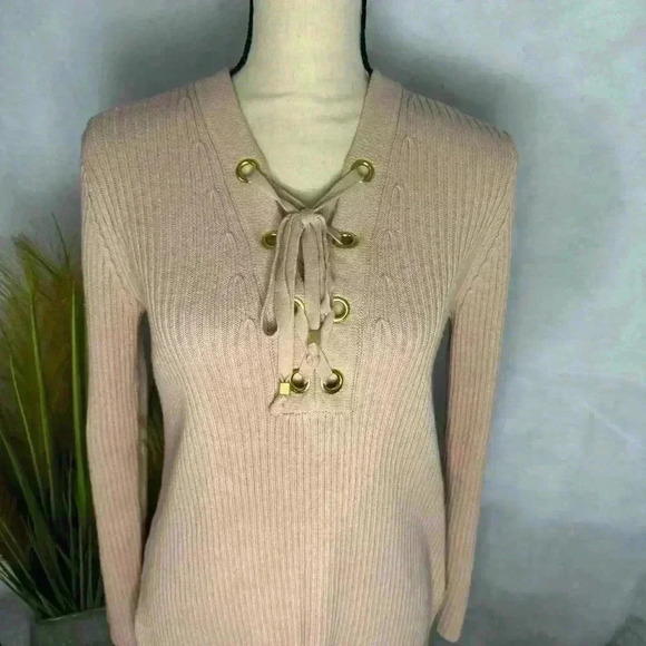Michael Kors Drawstring w/Gold Hardware Light Peach Pullover Sweater Size Medium - Picture 7 of 15